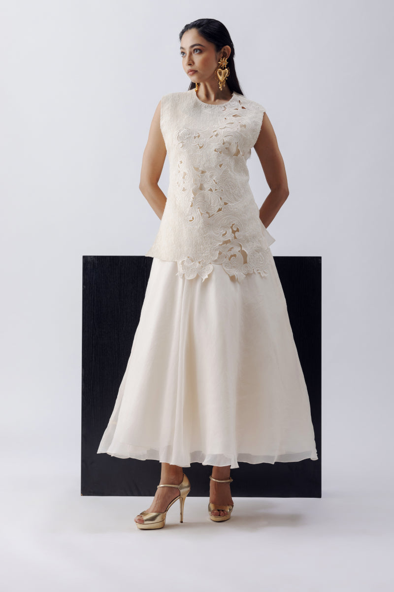 TEXTURED TOP WITH APPLIQUE WITH ORGANZA MIDI LENGTH GOWN