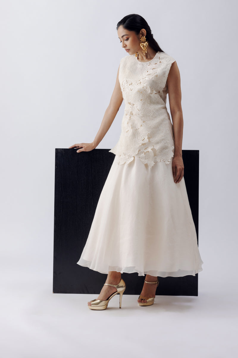 TEXTURED TOP WITH APPLIQUE WITH ORGANZA MIDI LENGTH GOWN