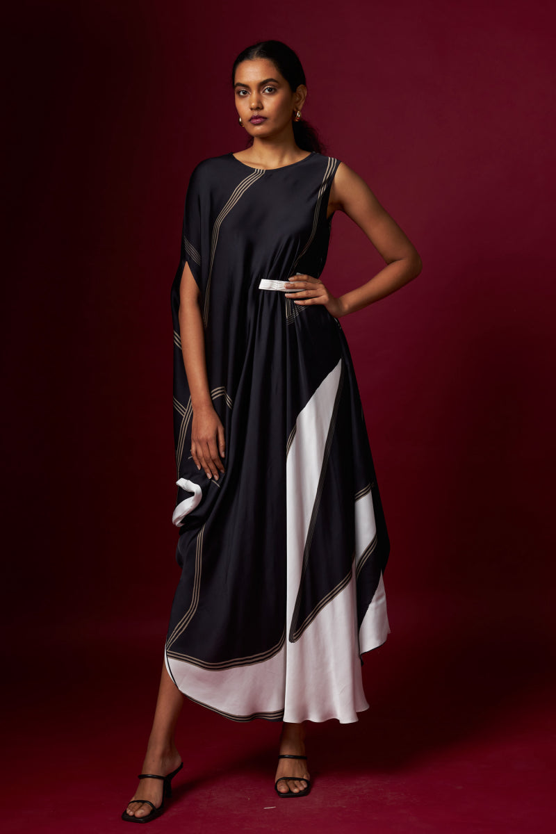 Black & White Abstract Printed Sleeveless Drape