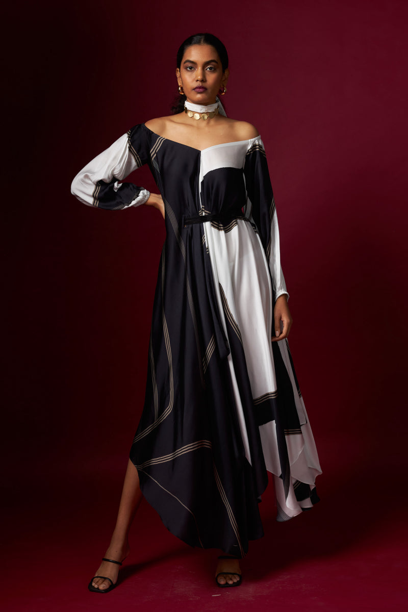Black & White Abstract Printed Wide Neck Drape