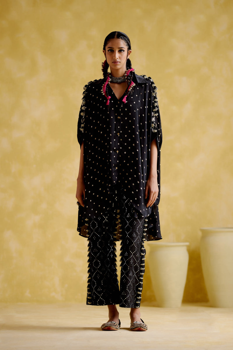 Leander-Black
