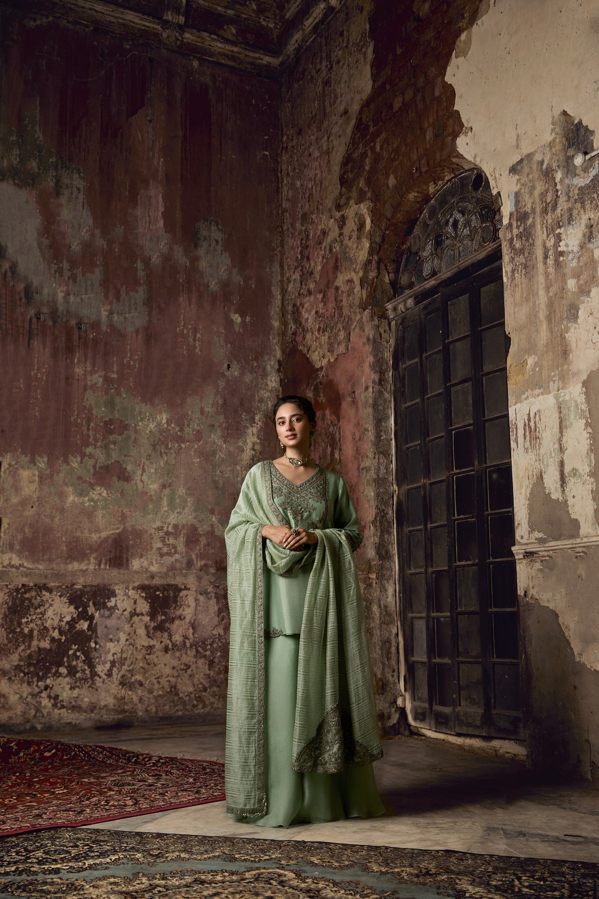 Kurta With Dupatta And Sharara