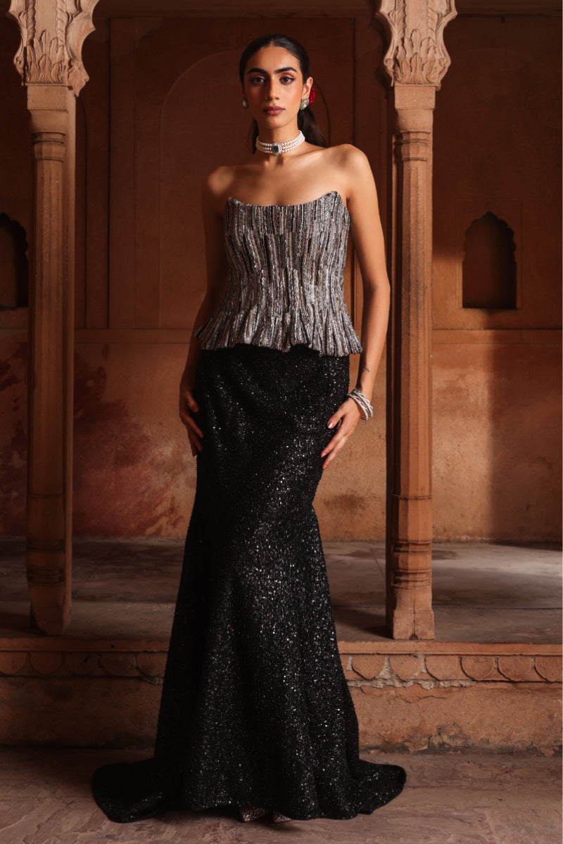 Black beauty fish cut corset set