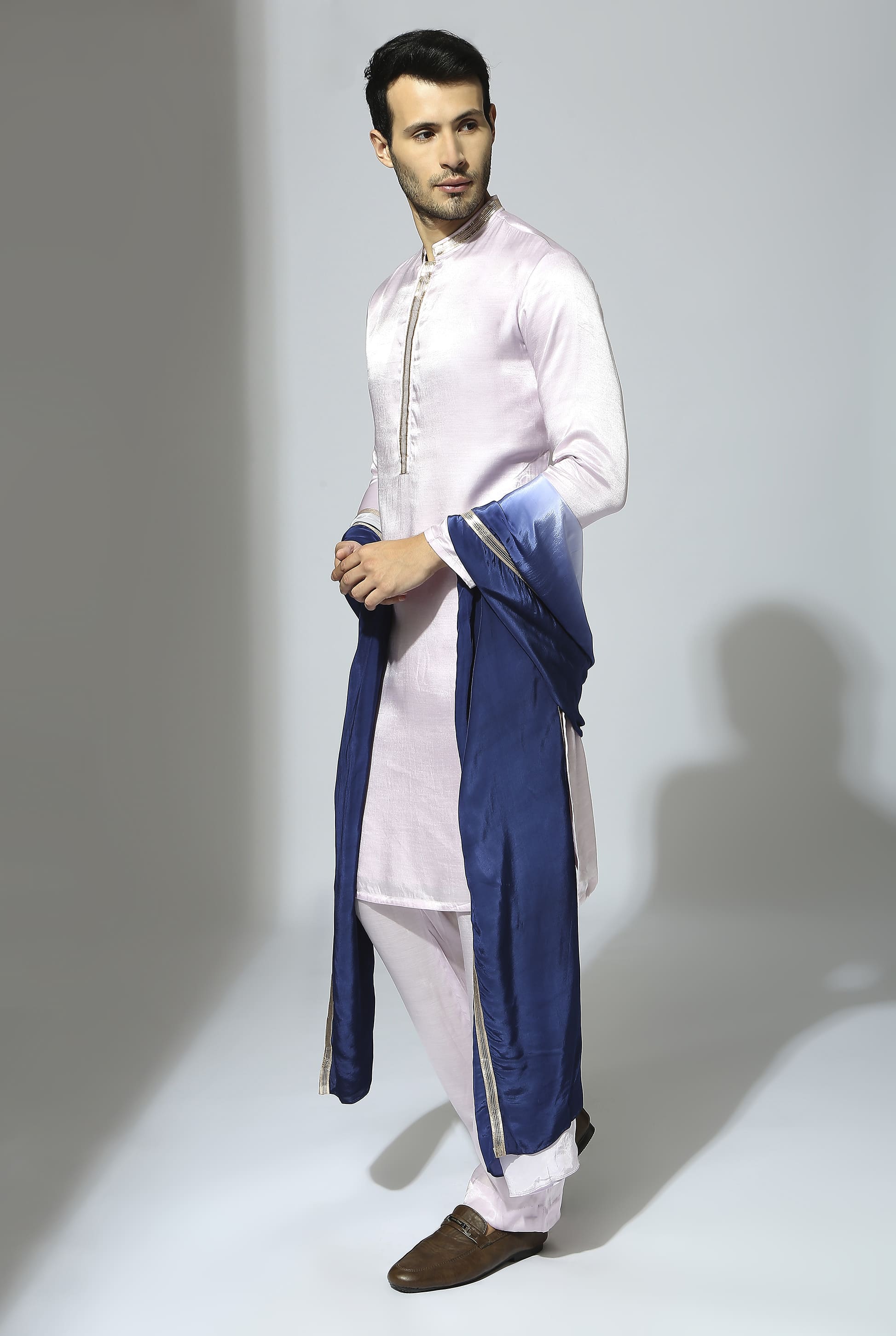 Lilac Embroidered Kurta Set With Blue Dupatta