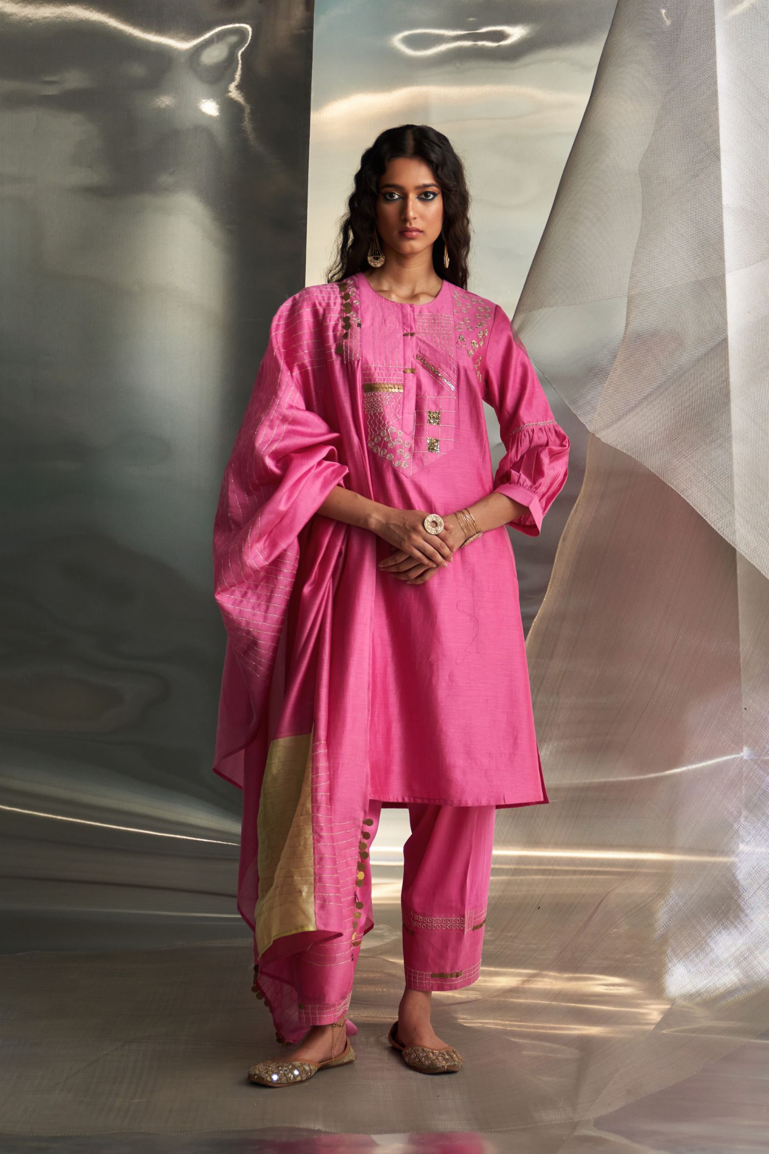 Misr'S Embroidered Kurta With Heavy Booti Set