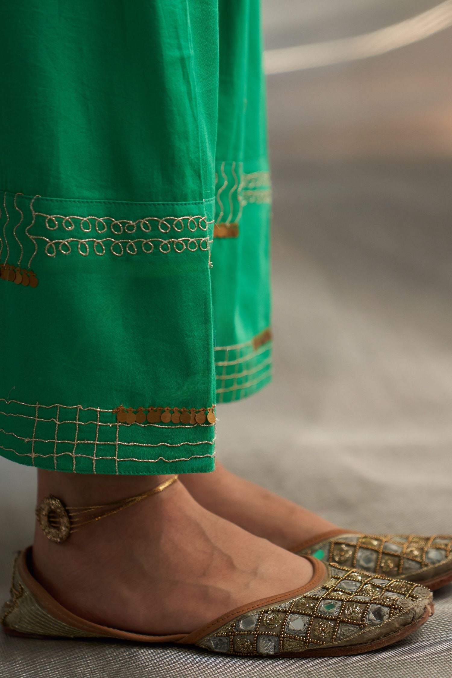 Misr'S Embroidered Kurta With Heavy Booti Set