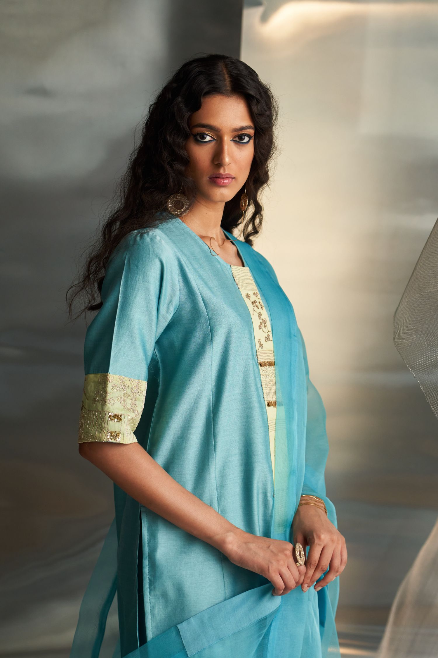 Mis'R Embroidered Short Kurta Co-Ord Set