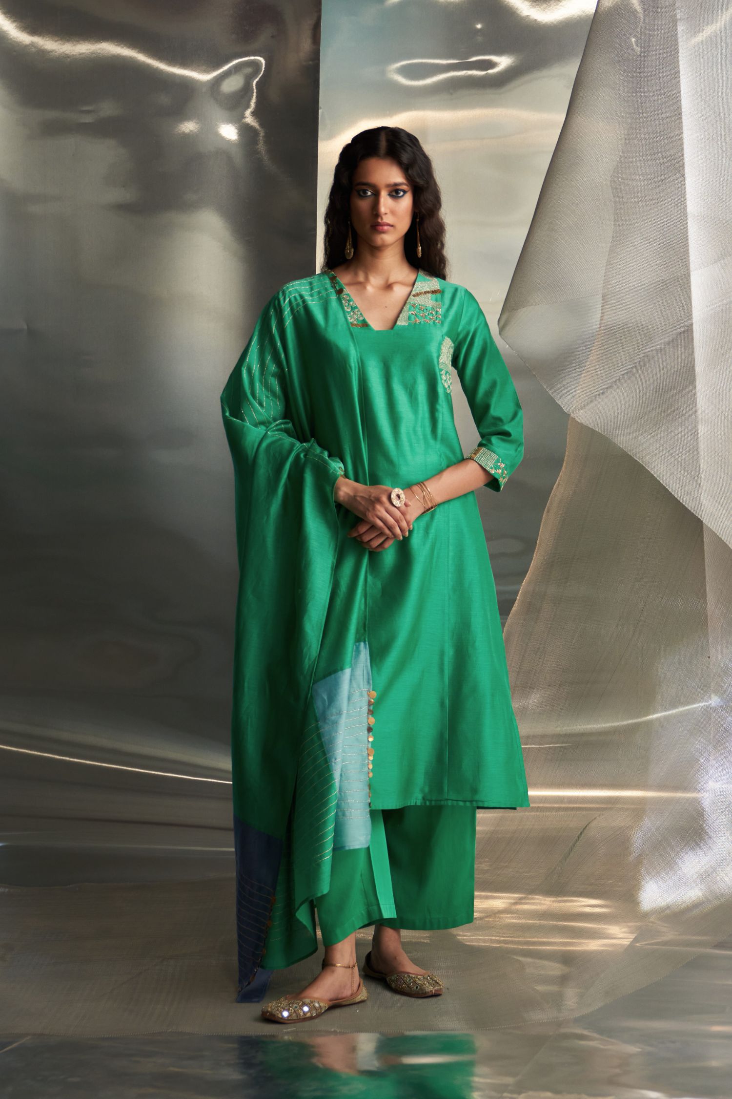 Mis'R Embroidered Straight Kurta Set