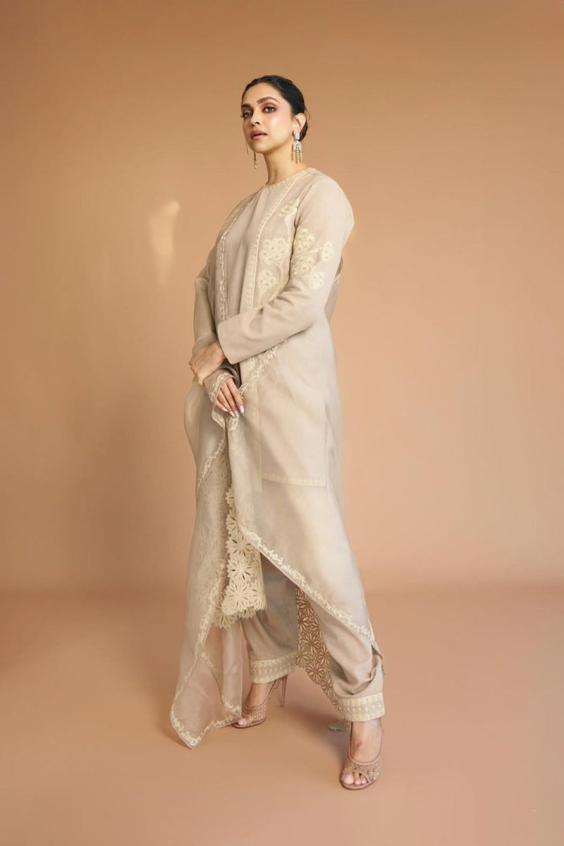 The Paan Phool Kurta Set