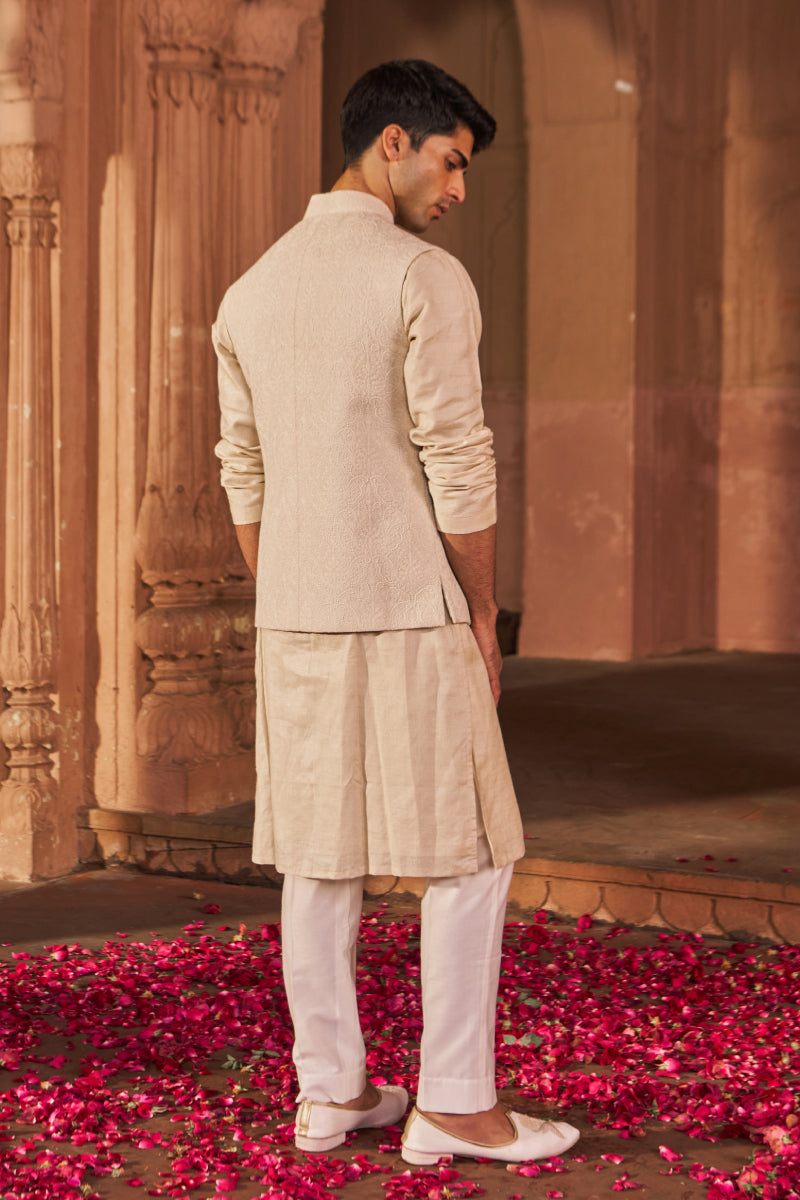 Embroidery Kurta Set With Bandi(Ivory)