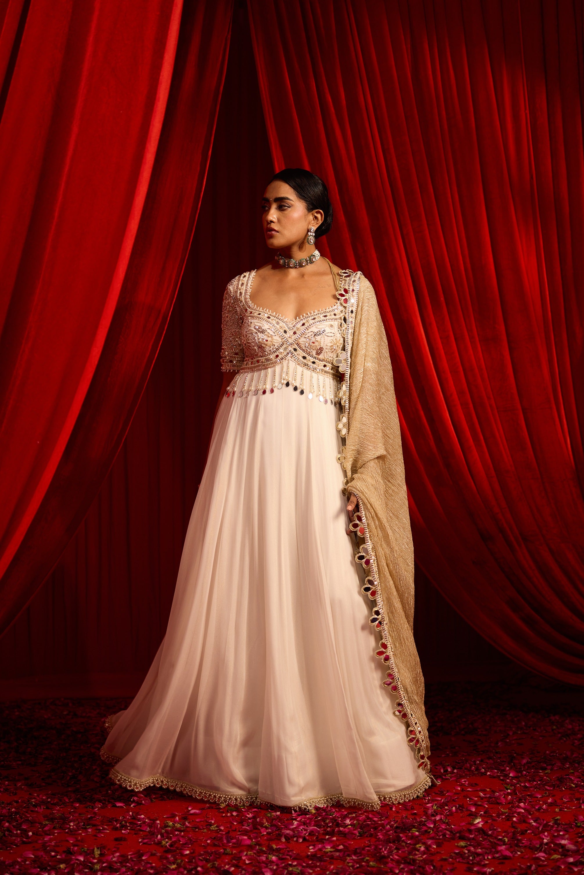 Shwet Sangati Anarkali Set