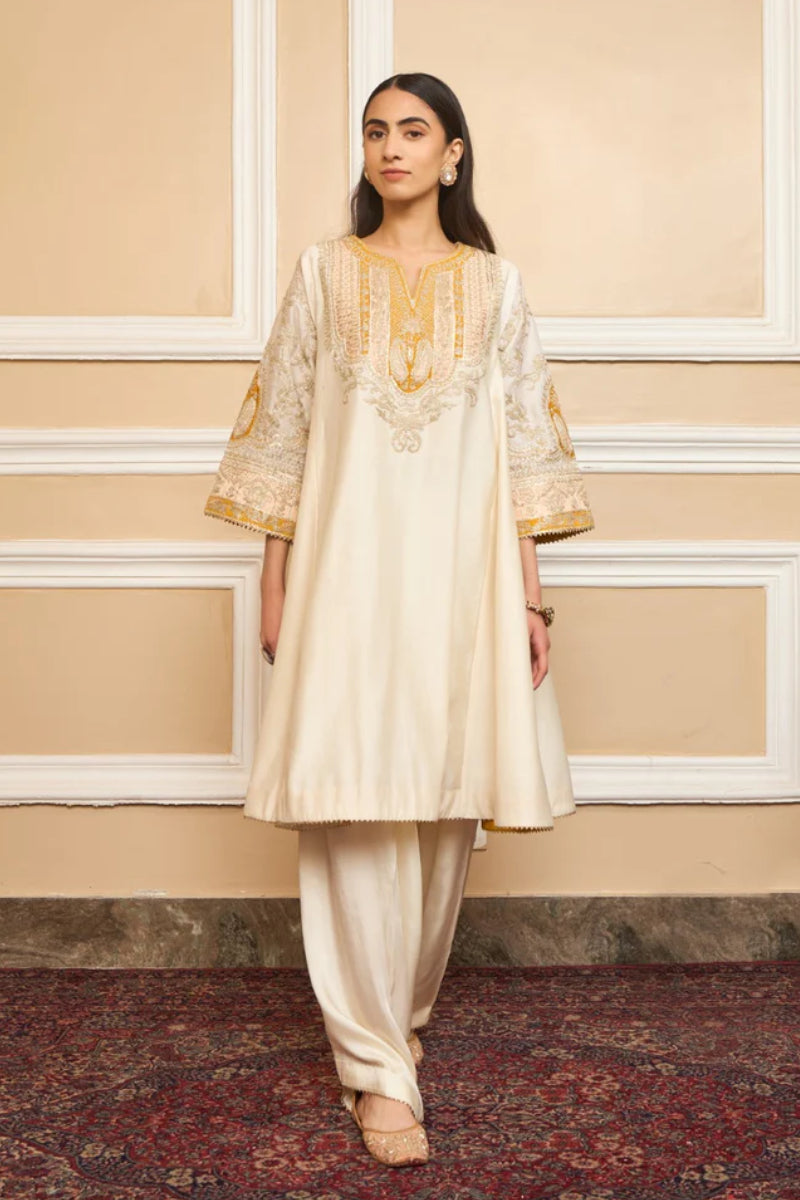 Mohsina-Chauga With Salwar