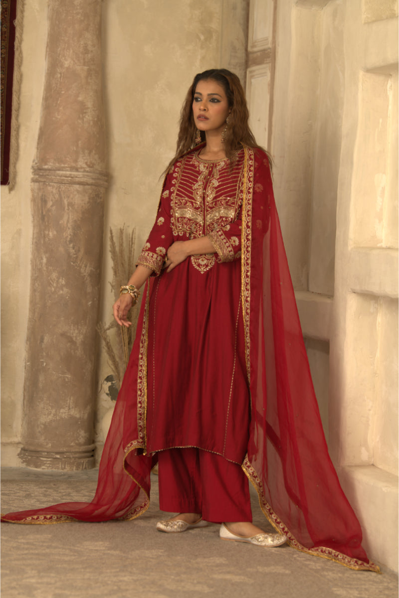 RED MUGHAL JAAL BOOTI SUIT SET