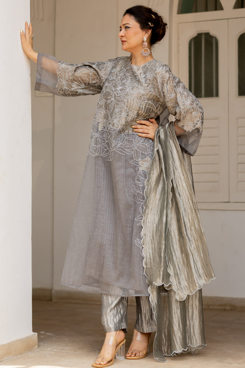 Nishvi - Kurta, inner, pants & dupatta set