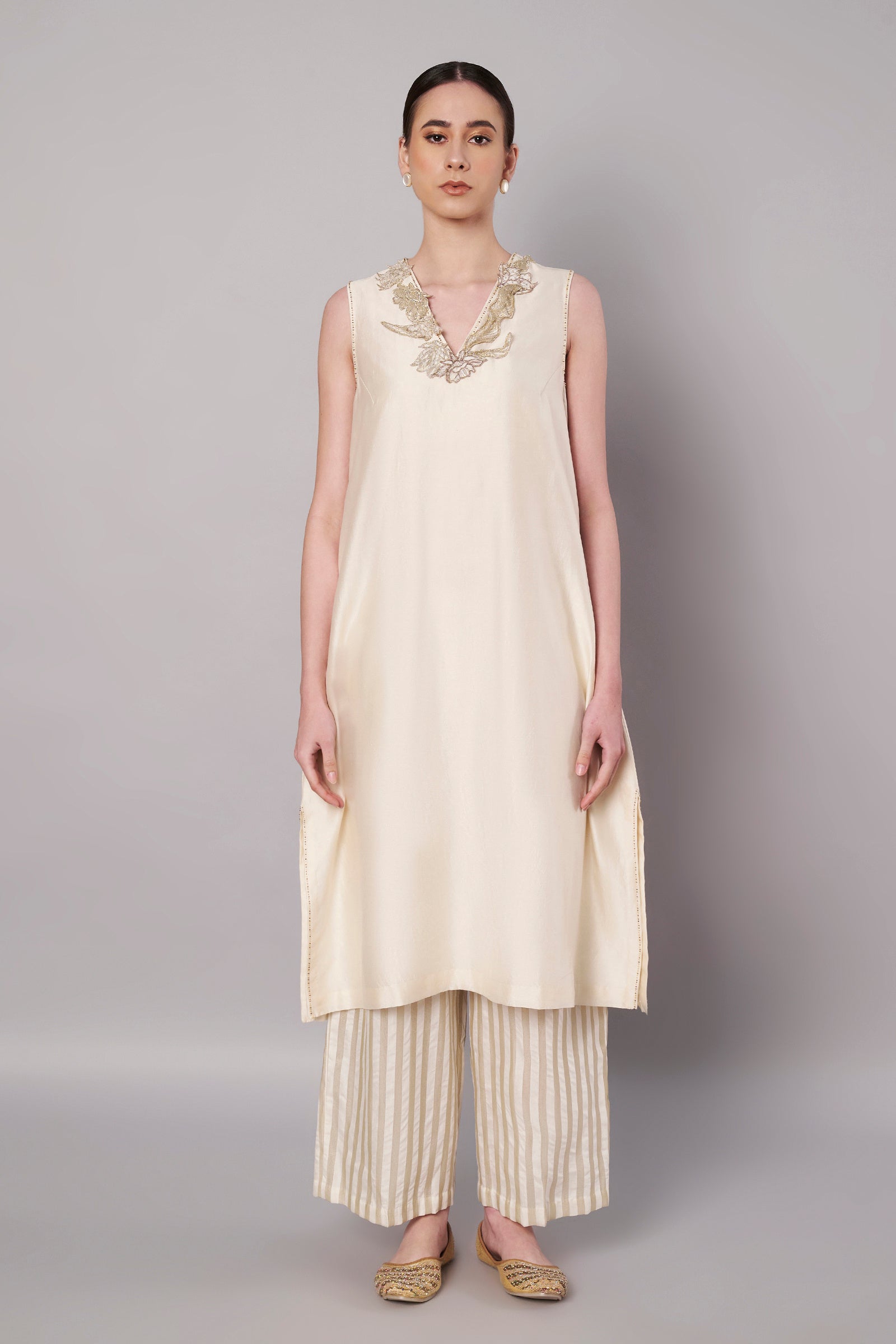 Open Bloom Kurta Set - Ivory