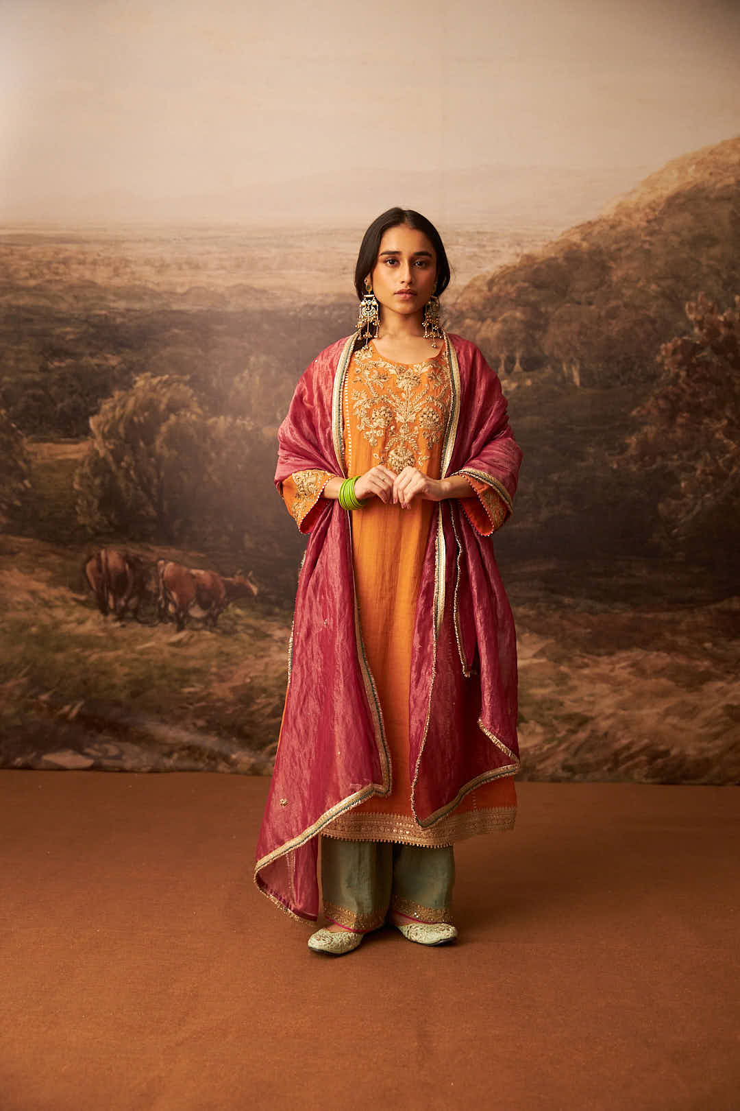 Ratnashree Embroidered Kurta Set