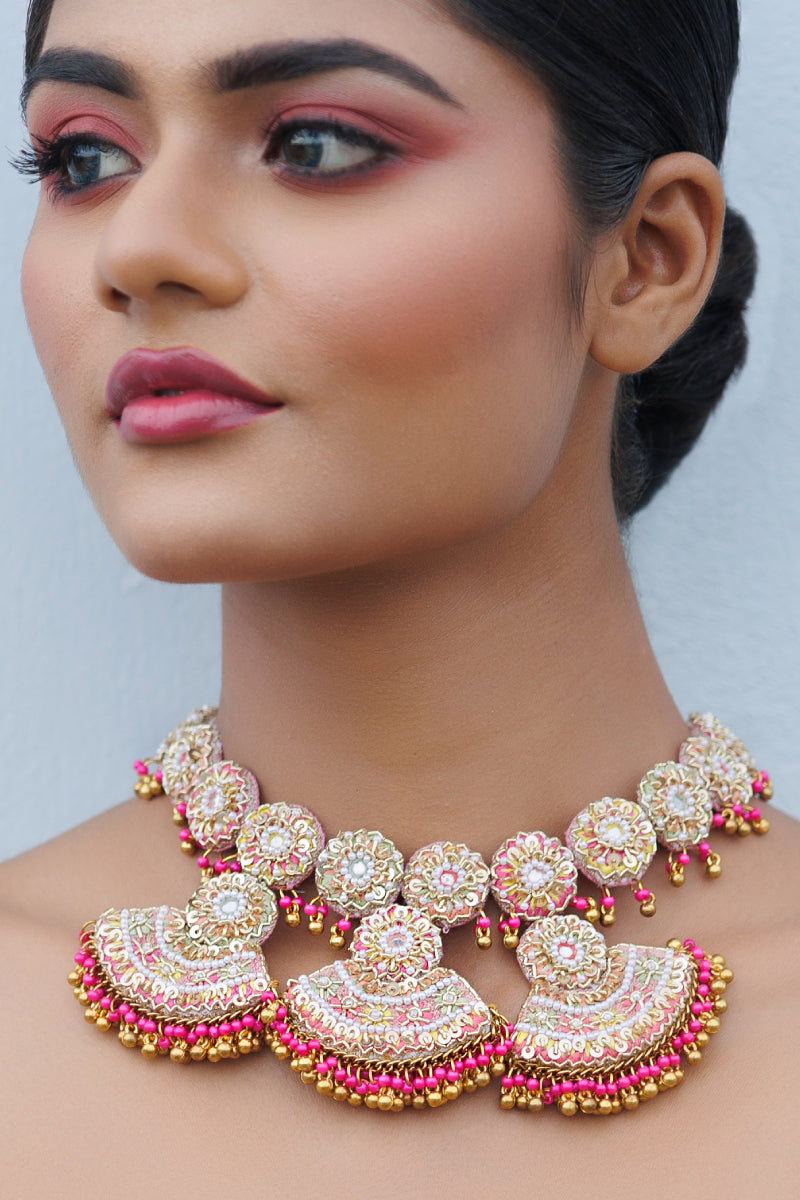 Niloufer Necklace Earing Tikka