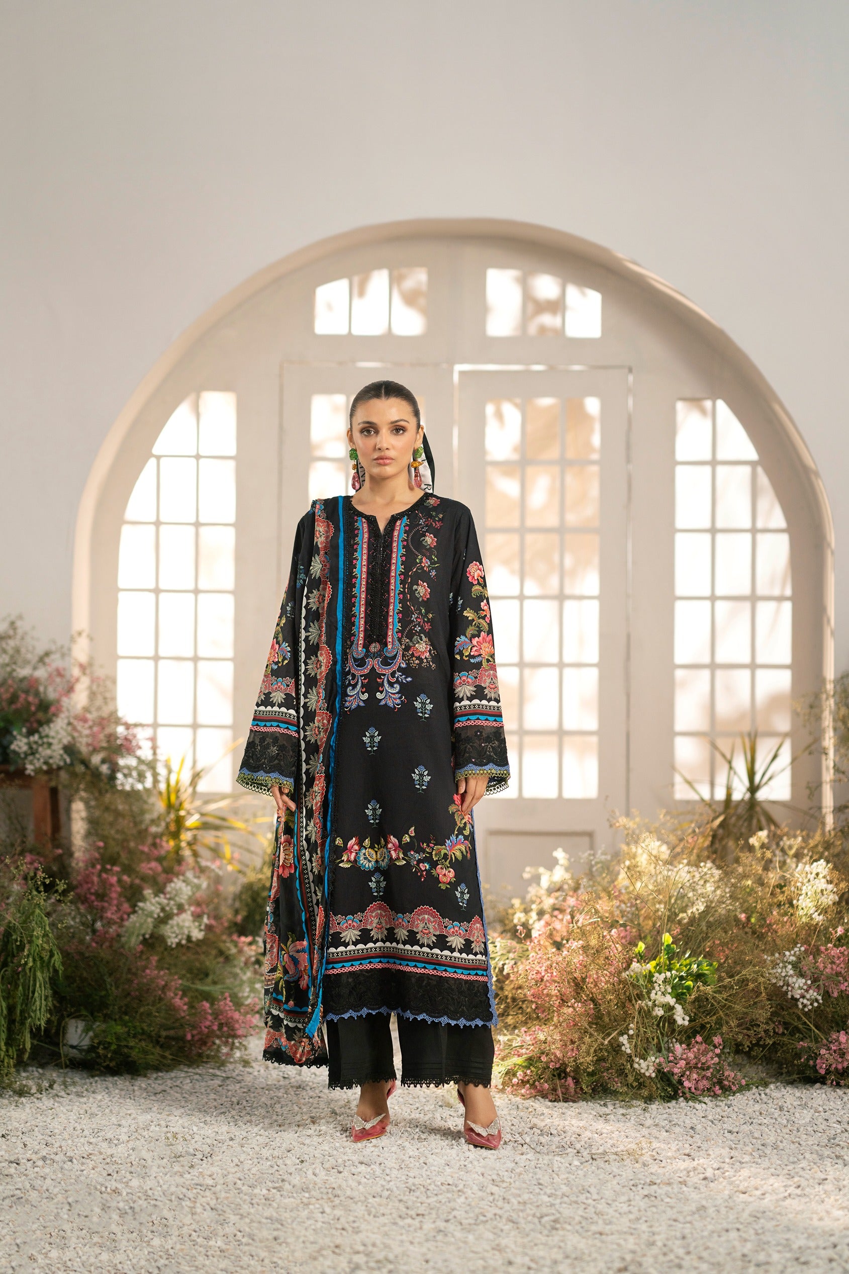 Ebon Allure Kurta Set