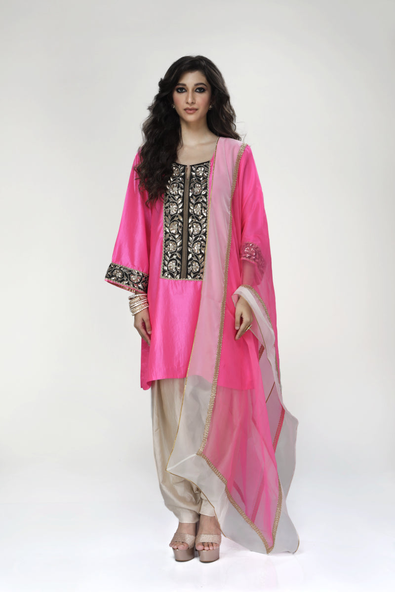 Rani Dogri Kurta With Almond Dhoti Salwar And Silk Organza Dupatta