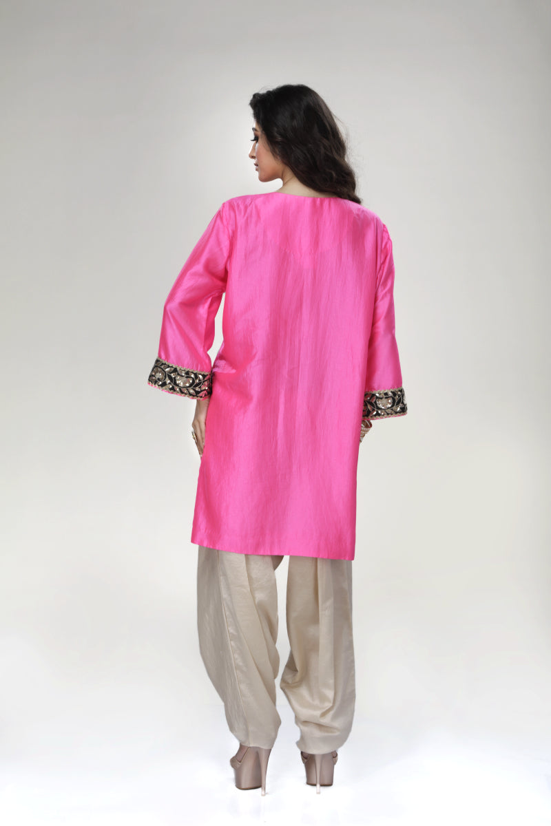 Rani Dogri Kurta With Almond Dhoti Salwar And Silk Organza Dupatta