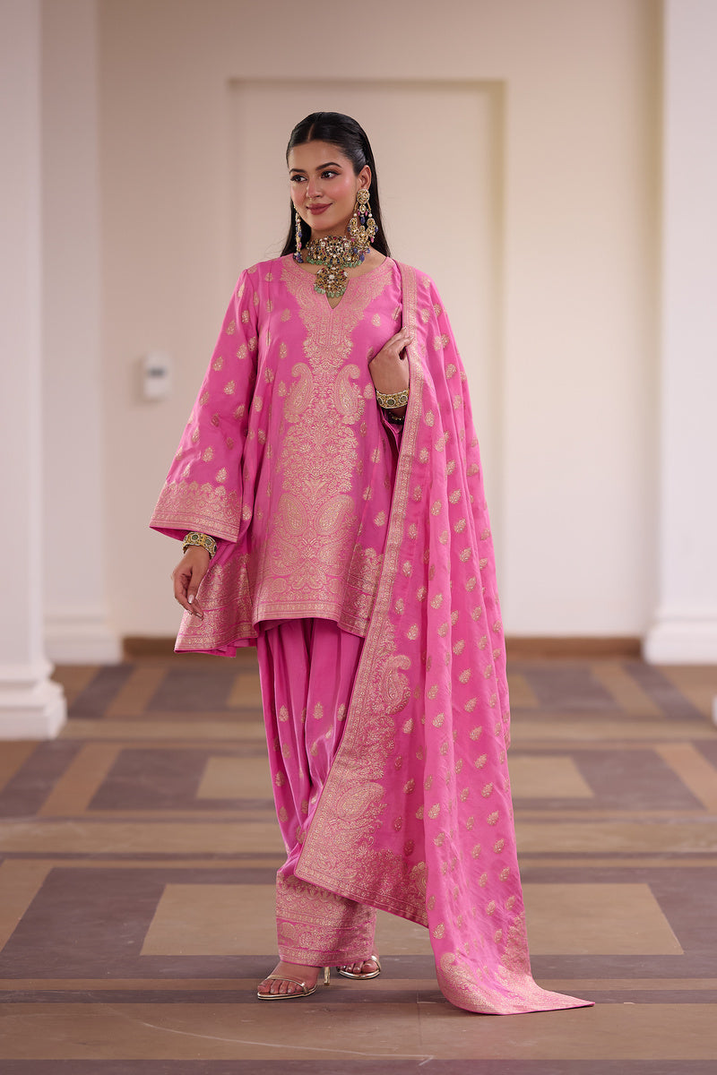 SAFAA ROSE PETHA KURTA SET