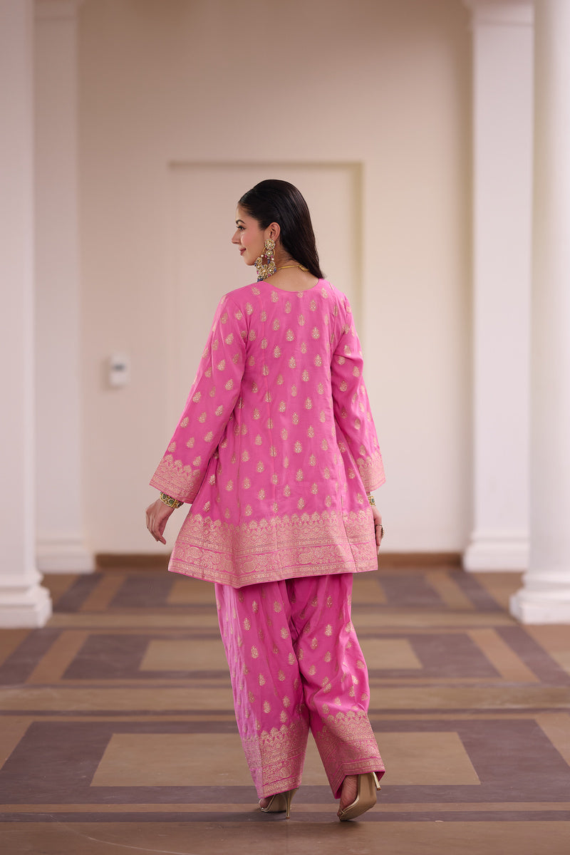 SAFAA ROSE PETHA KURTA SET