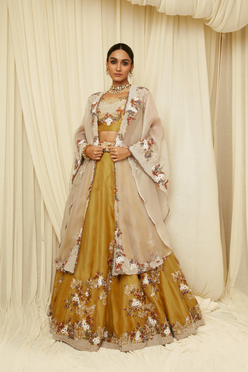 Lehenga Set With Cape