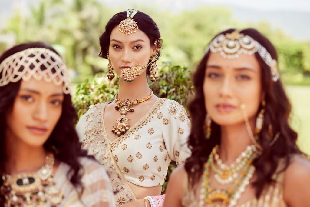 Ojas Necklace Set