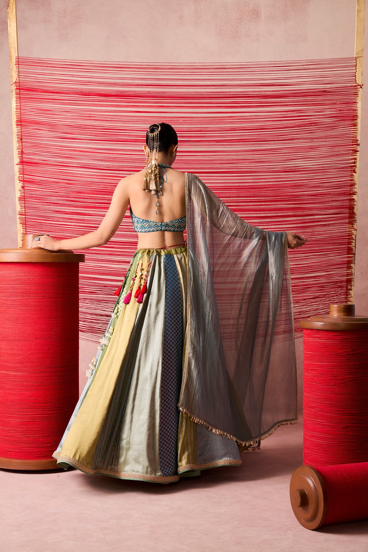 ROSHNI LEHENGA