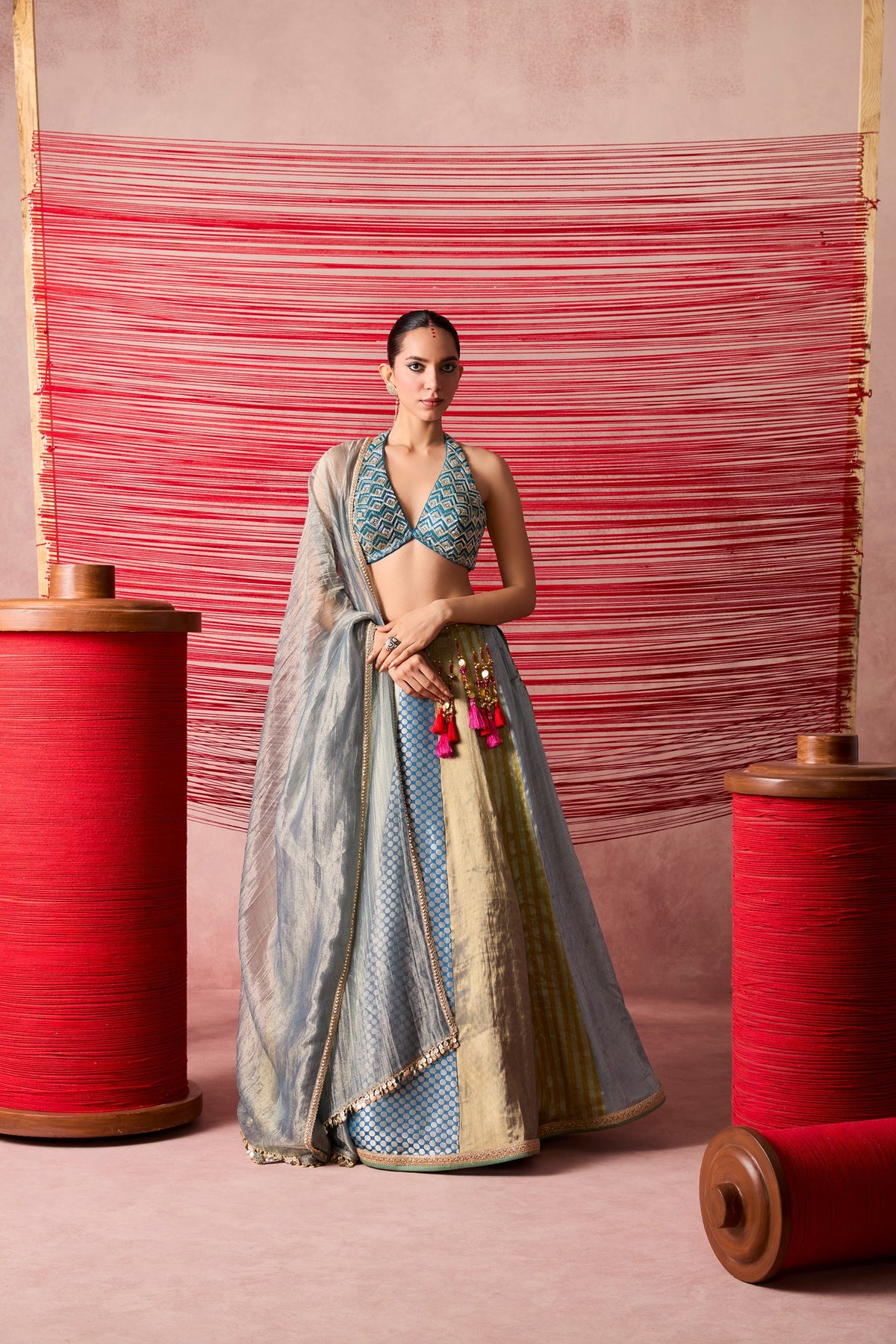 ROSHNI LEHENGA