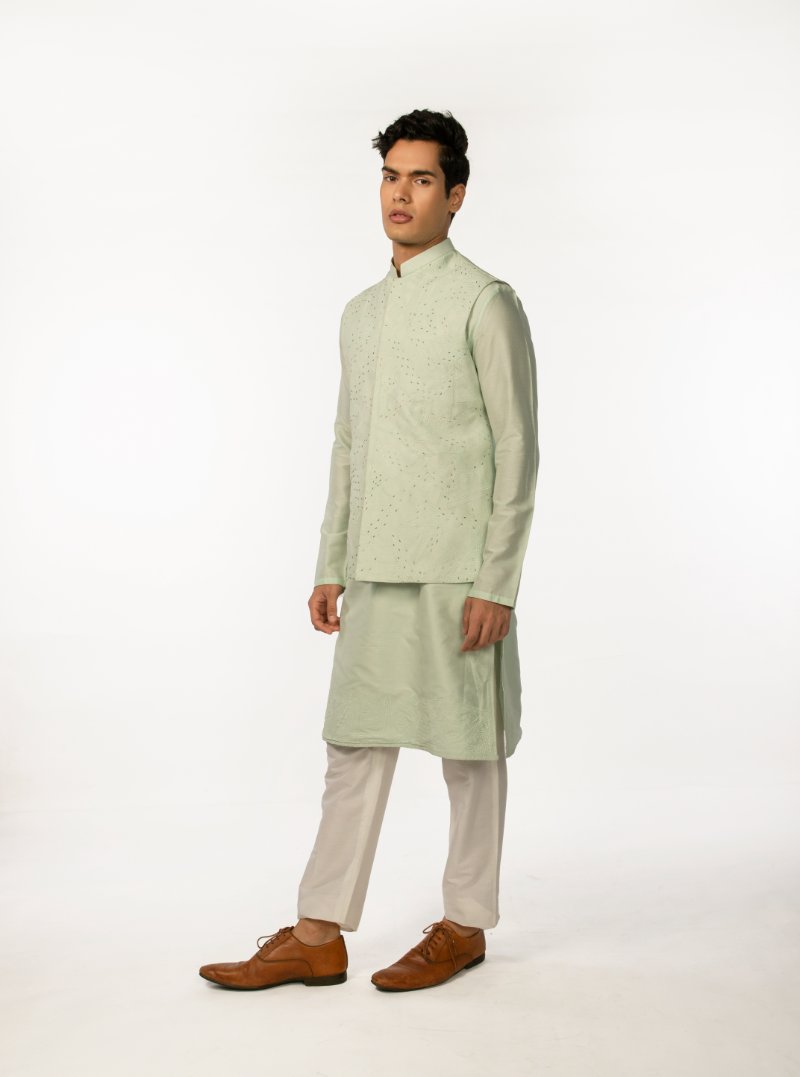 Soothing Green Embroidered Bundi With Green Embroidered Kurta