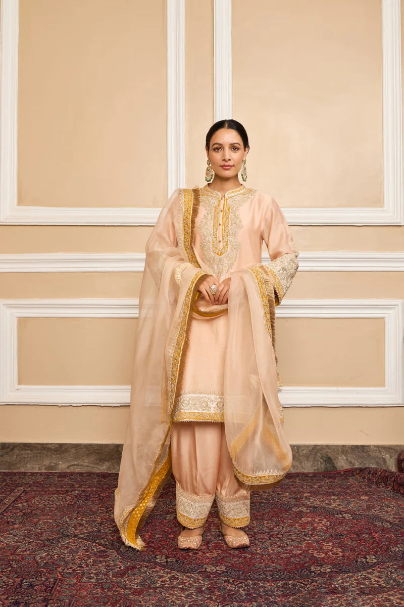 Sabaa-Straight Kurta With Salwar And Dupatta