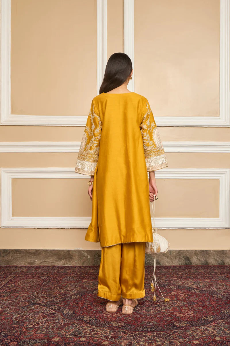 Mohsina-Chauga With Salwar