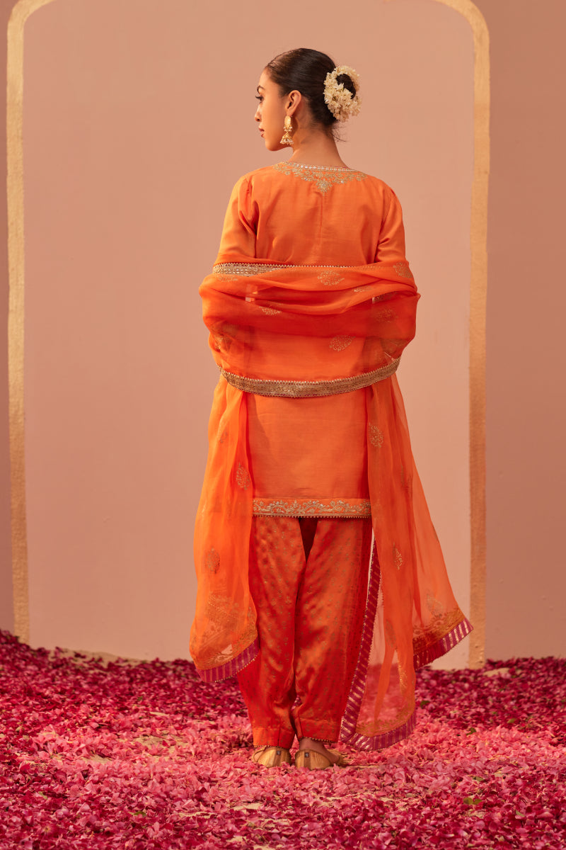 Nafisah- Short Kurta With Salwar And Dupatta