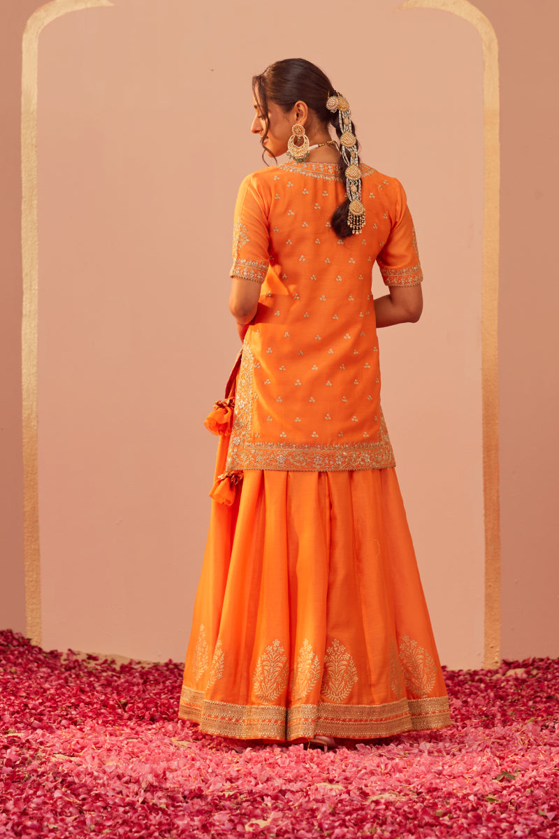 Faaiza- Short Kurta With Lehenga And Dupatta