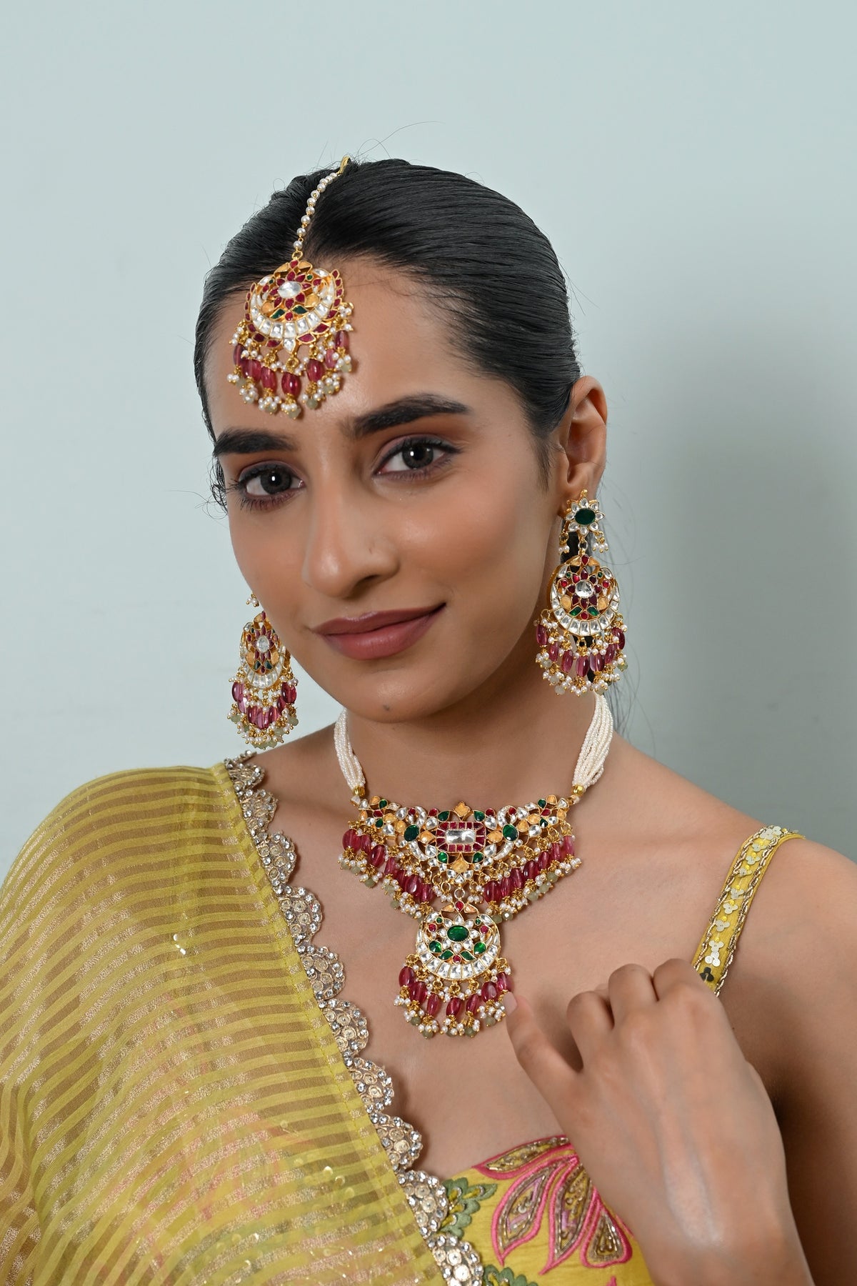 Choker With Earrings