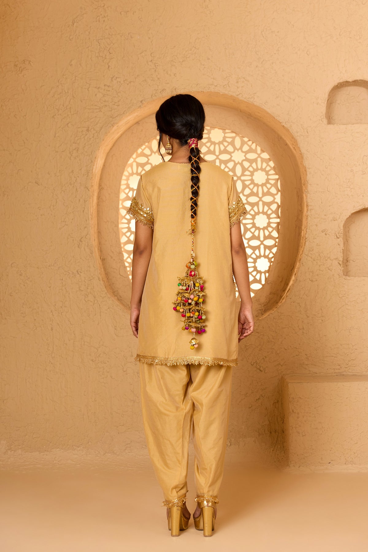CAP-SLEEVE KURTA WITH SALWAR AND DUPATTA