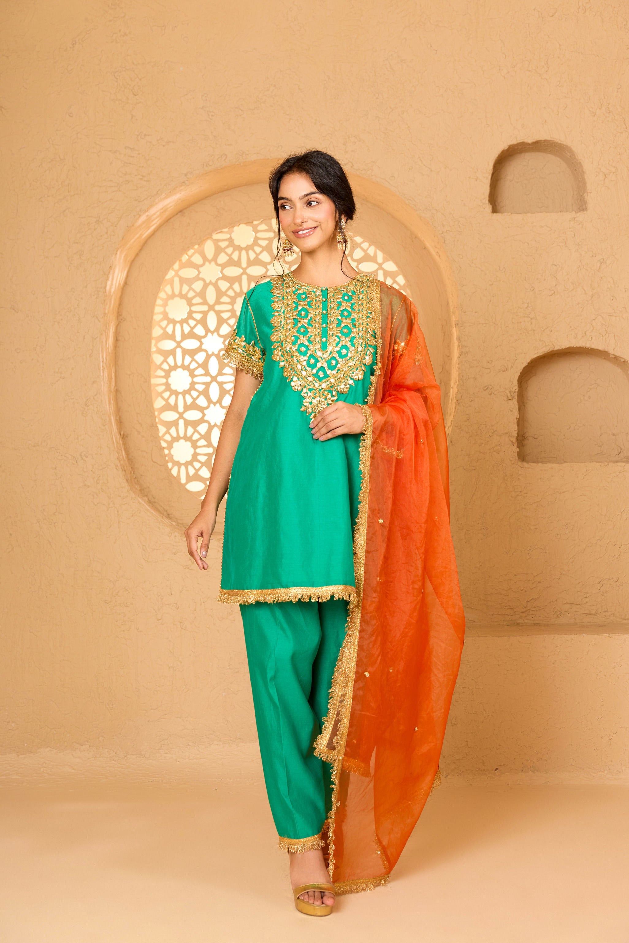 CAP-SLEEVE KURTA WITH SALWAR AND DUPATTA
