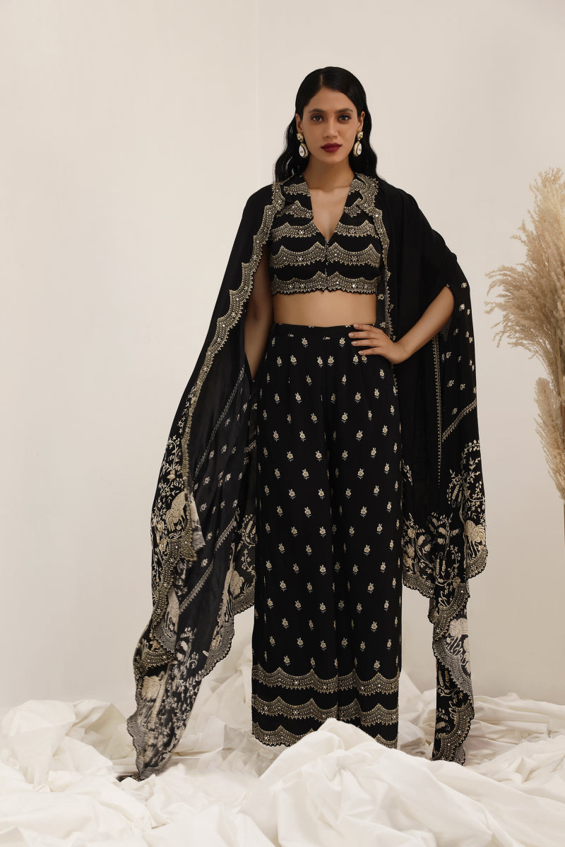 Gulshan cape set