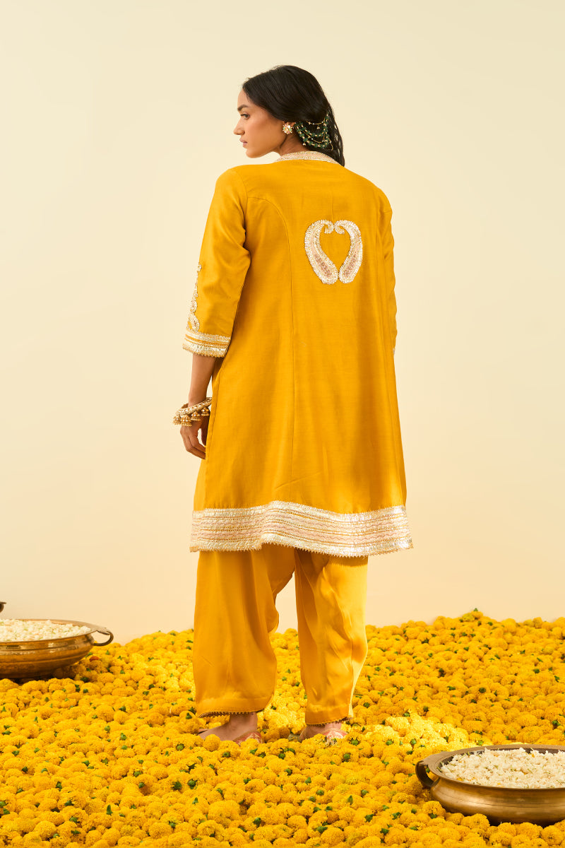 Sadirah- Short kurta with salwar and dupatta
