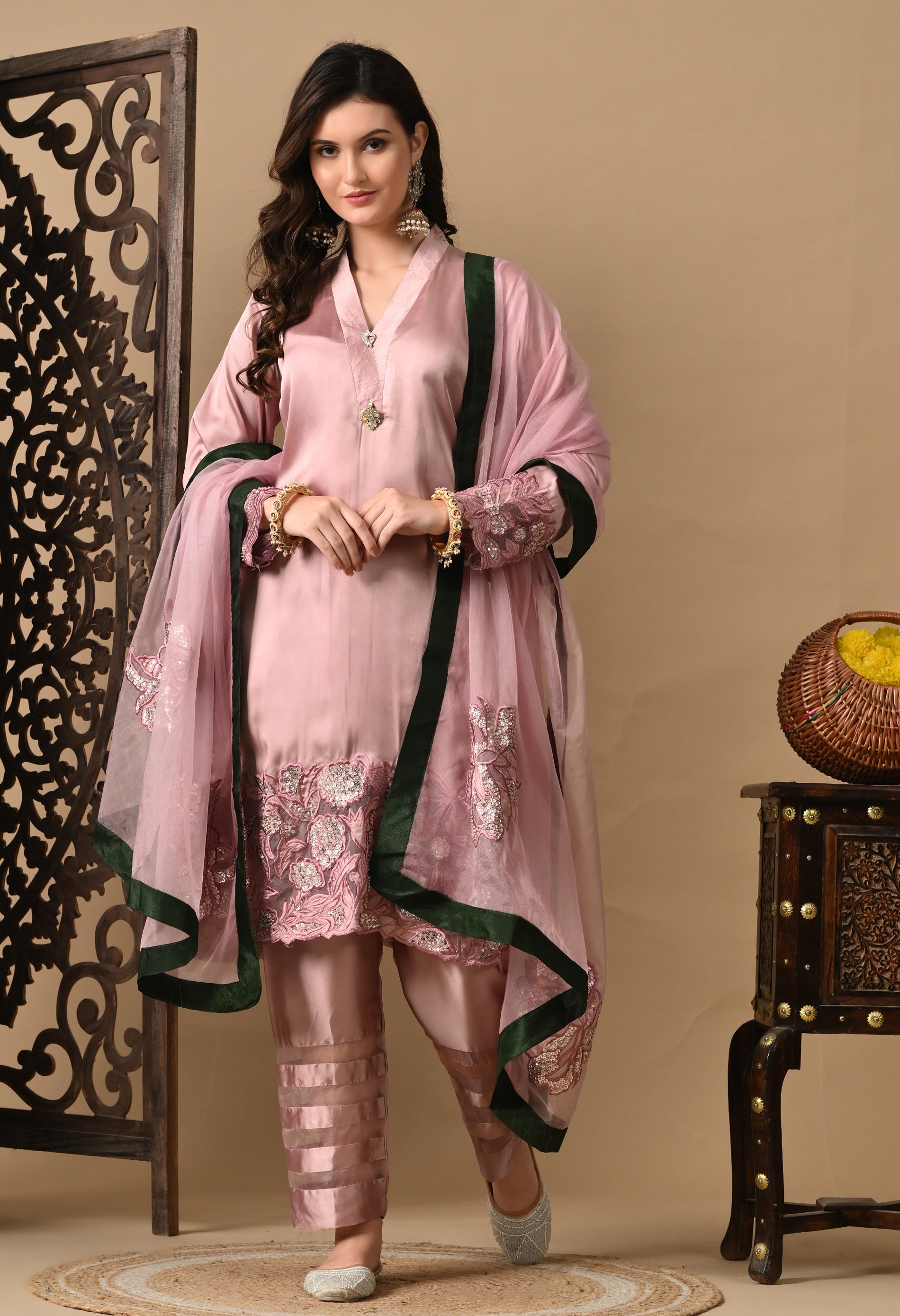 Pink Silk Kurta Set With Pearl And Thread Embroidery