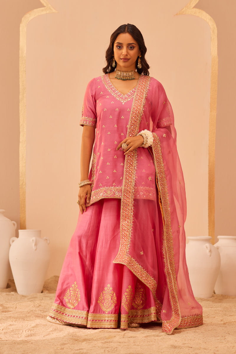 Faaiza- Short Kurta With Lehenga And Dupatta