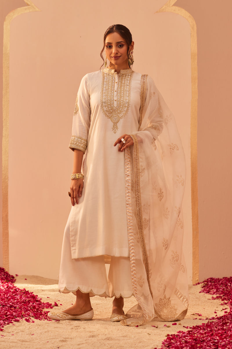 Zaniab- Long Straight Kurta With Palazzo And Dupatta