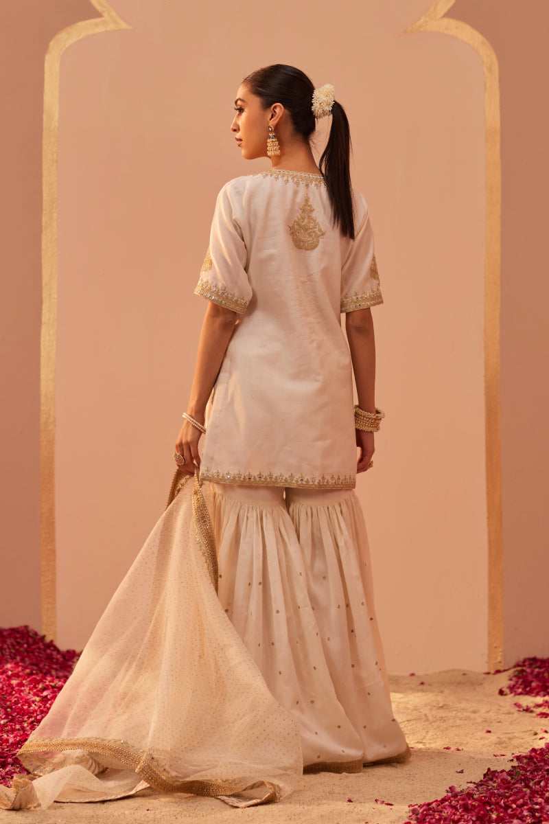 Suhair- Short Kurta With Garara And Dupatta