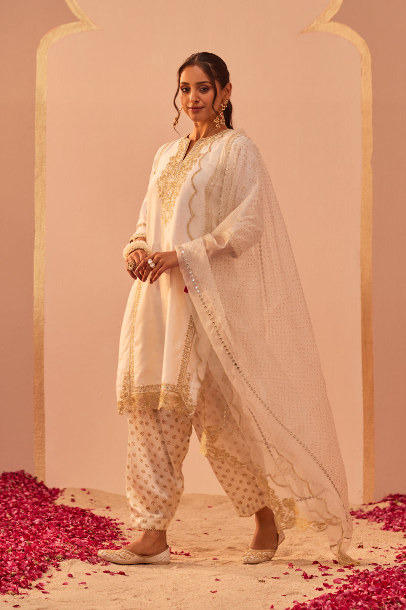 Aaima- Kurta With Salwar And Dupatta