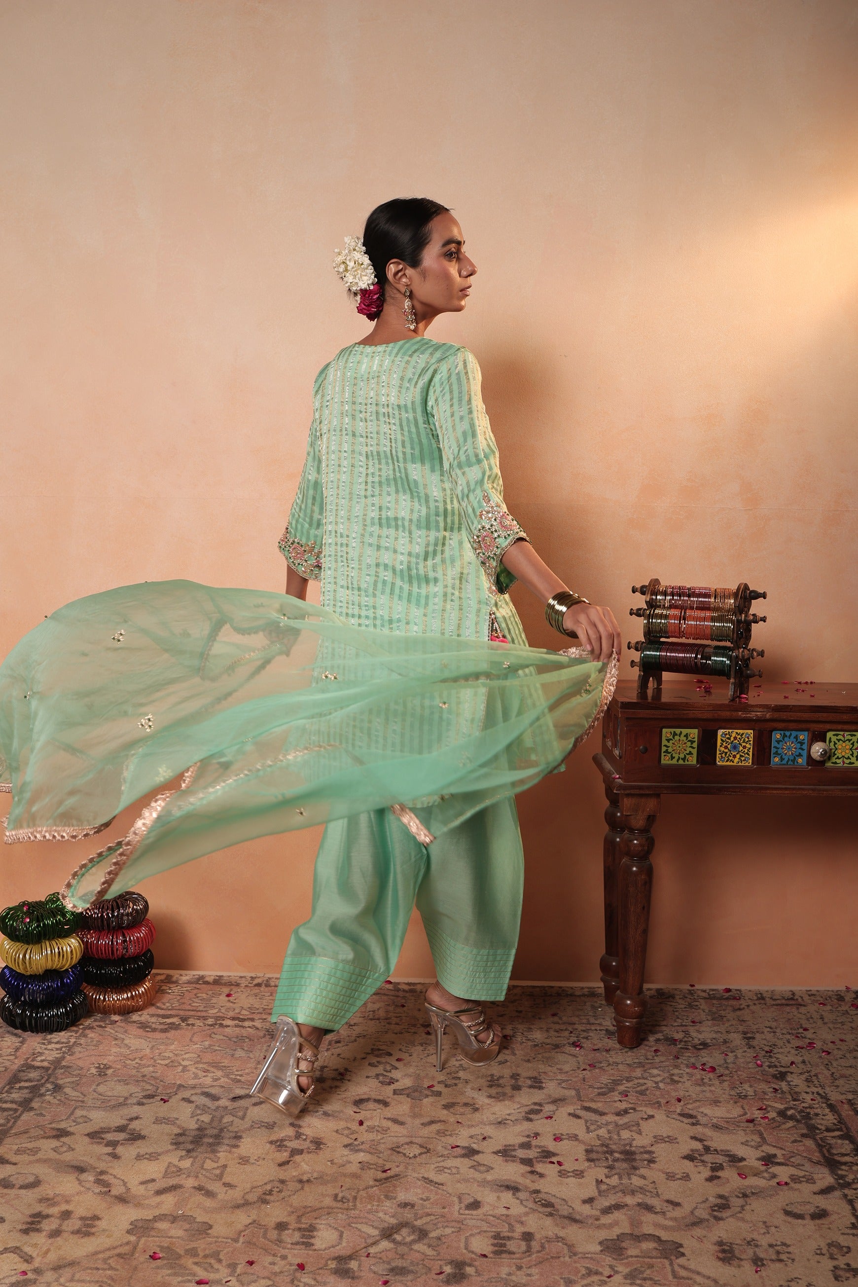 Vanika Suit Set