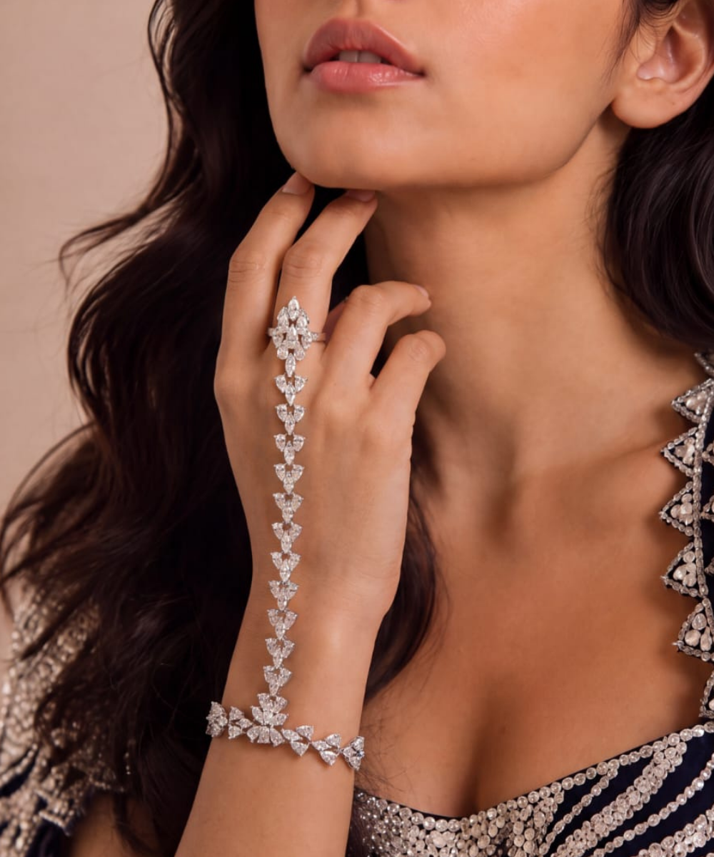 Silver Leaf Hand Harness