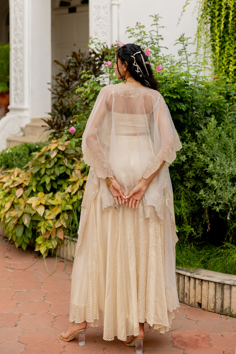 Yutika - Bustier, skirt & cape set
