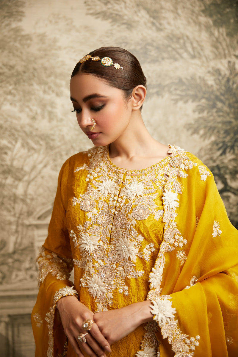 Short Kurta, Dupatta And Tulip Pant
