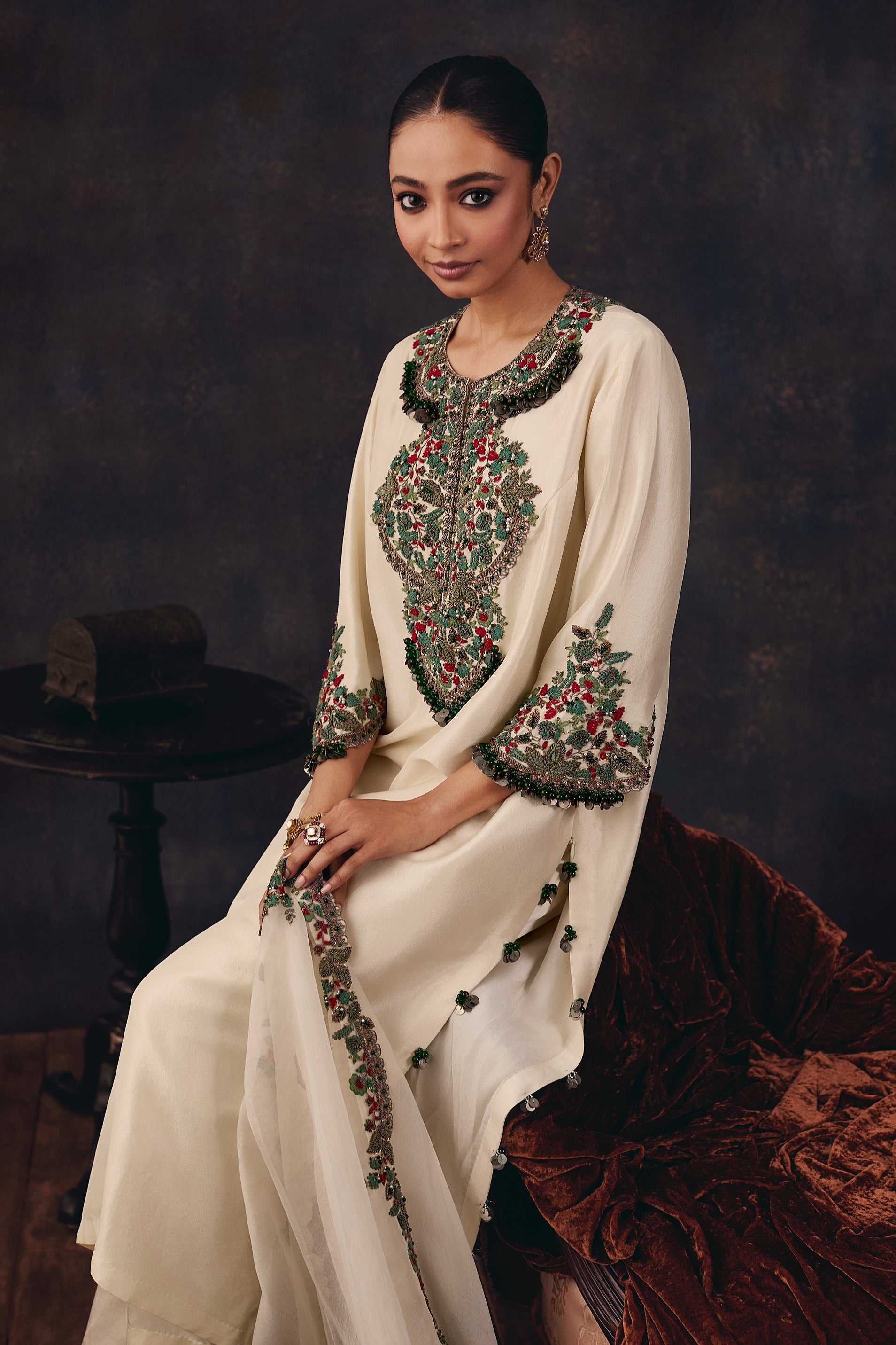 Av Matka Long Suit